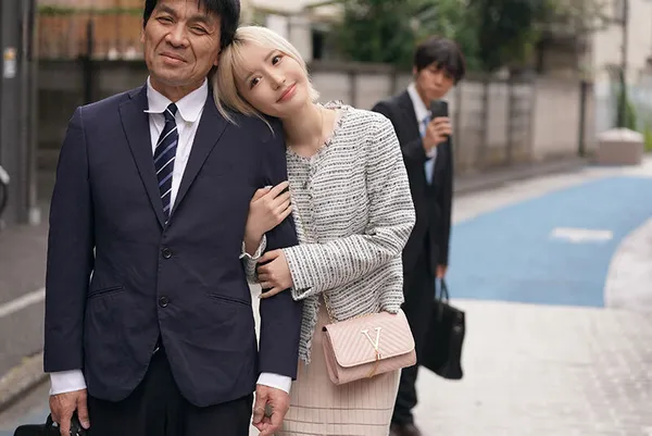 Phát hiện vợ yêu làm sugar baby cho bạn thân